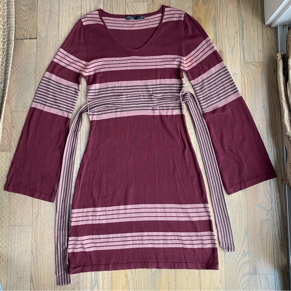 PRANA maroon/brown knee length dress w/tan stripes. Size Small. Good condition